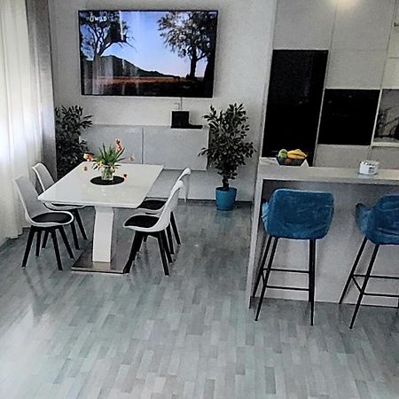 Luna Apartments Baška Voda Exterior foto